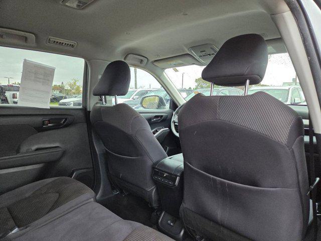 used 2023 Toyota Highlander car, priced at $30,994