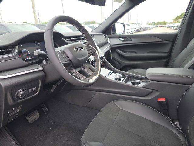 new 2025 Jeep Grand Cherokee car, priced at $36,637