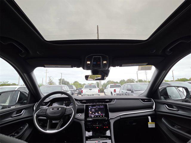 new 2025 Jeep Grand Cherokee car, priced at $36,637