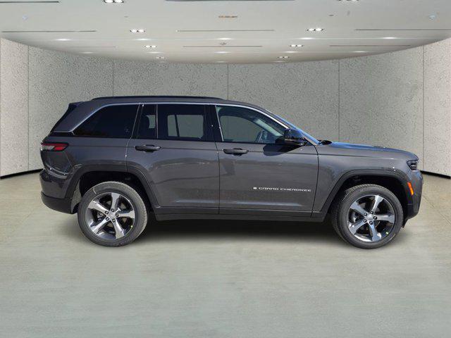new 2026 Jeep Grand Cherokee car, priced at $42,613