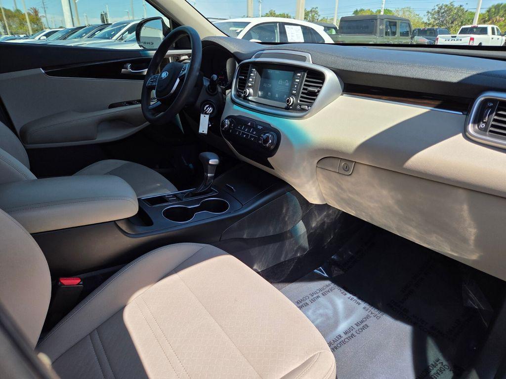 used 2020 Kia Sorento car, priced at $14,411