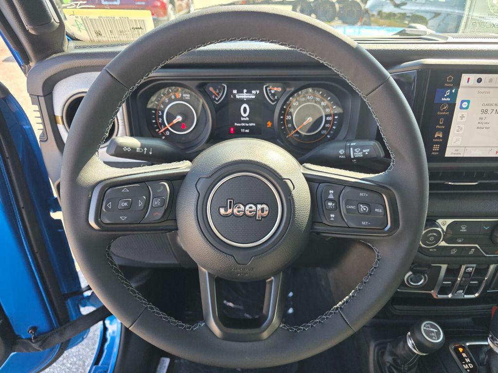 new 2026 Jeep Gladiator car, priced at $40,713