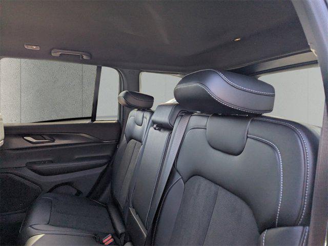 new 2025 Jeep Grand Cherokee car, priced at $33,930