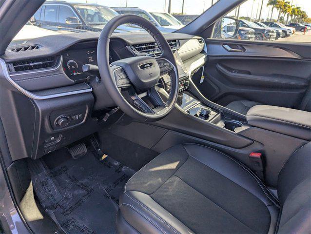 new 2025 Jeep Grand Cherokee car, priced at $33,930