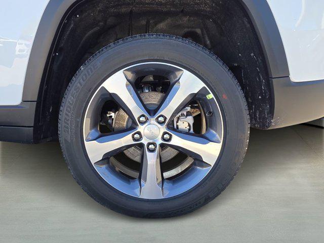 new 2026 Jeep Grand Cherokee car, priced at $37,082