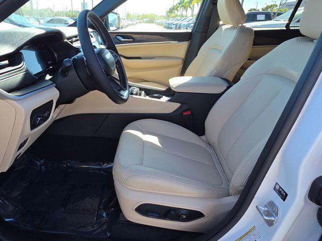 new 2026 Jeep Grand Cherokee car, priced at $37,082