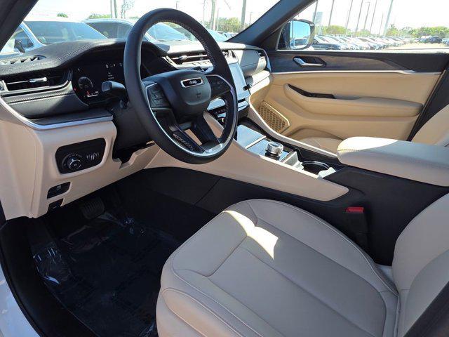 new 2026 Jeep Grand Cherokee car, priced at $37,082