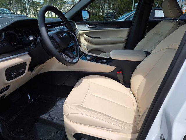 new 2026 Jeep Grand Cherokee car, priced at $48,805