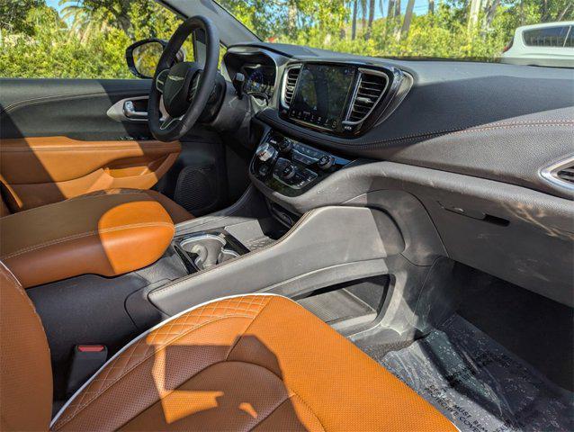 used 2025 Chrysler Pacifica car, priced at $45,342