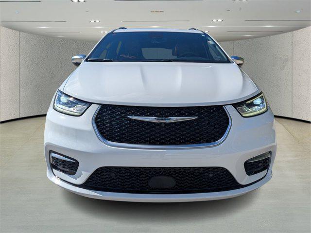 used 2025 Chrysler Pacifica car, priced at $45,342