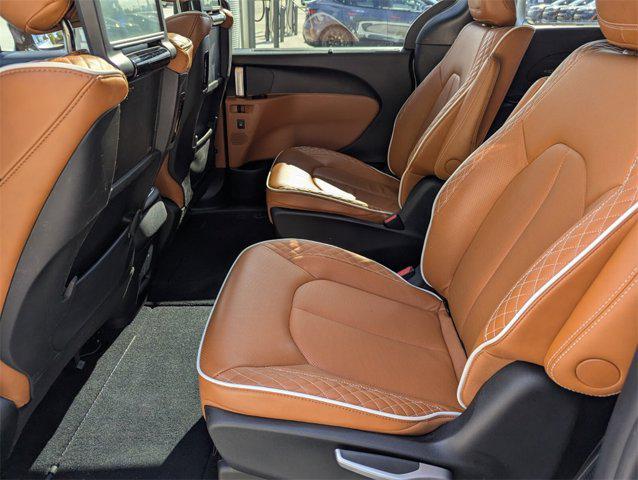 used 2025 Chrysler Pacifica car, priced at $45,342