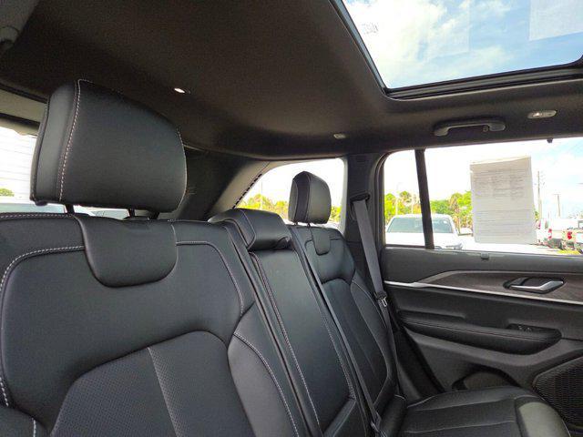 used 2025 Jeep Grand Cherokee car, priced at $37,991