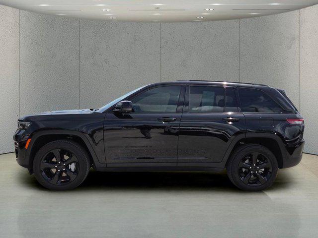 used 2025 Jeep Grand Cherokee car, priced at $37,991