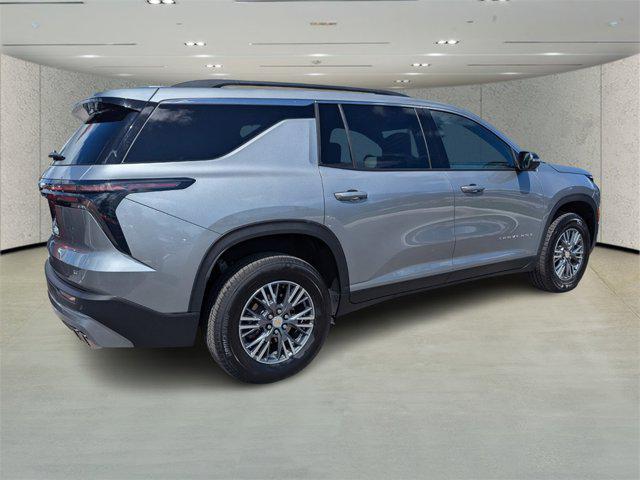 used 2024 Chevrolet Traverse car, priced at $33,119
