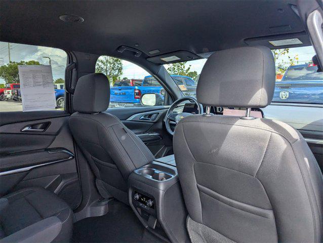 used 2024 Chevrolet Traverse car, priced at $33,119