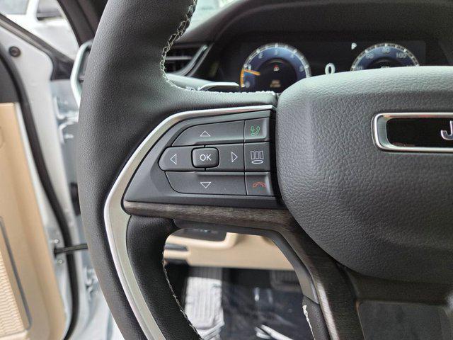 new 2026 Jeep Grand Cherokee car, priced at $37,439