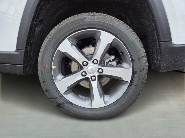 new 2026 Jeep Grand Cherokee car, priced at $37,439