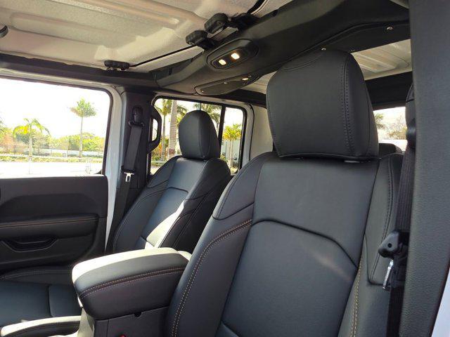 new 2026 Jeep Gladiator car, priced at $41,270