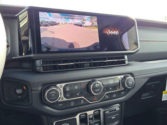 new 2026 Jeep Gladiator car, priced at $41,270