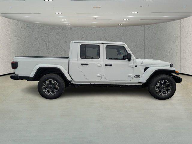 new 2026 Jeep Gladiator car, priced at $41,270