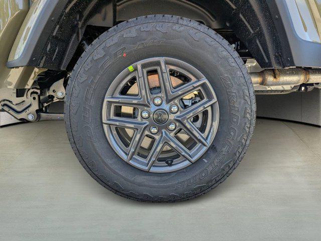 new 2026 Jeep Gladiator car, priced at $40,477