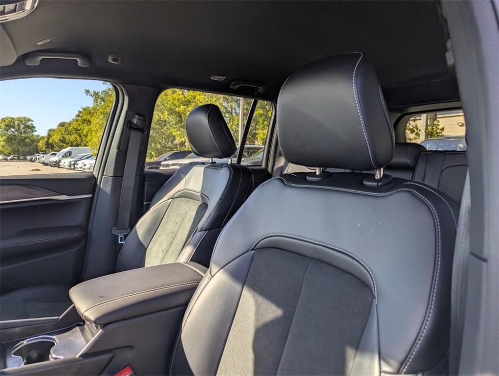 new 2026 Jeep Grand Cherokee car, priced at $36,344