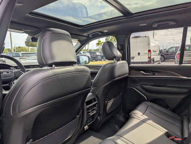 new 2026 Jeep Grand Cherokee car, priced at $39,793