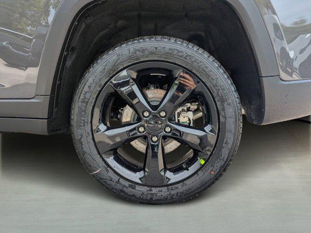 new 2026 Jeep Grand Cherokee car, priced at $39,793