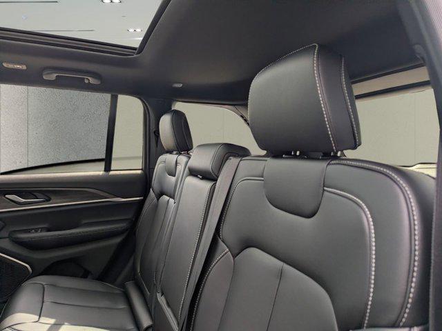 new 2026 Jeep Grand Cherokee car, priced at $39,793