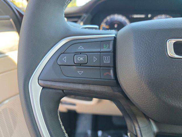 new 2026 Jeep Grand Cherokee car, priced at $37,082