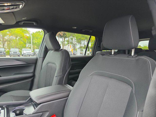 new 2025 Jeep Grand Cherokee L car, priced at $29,137