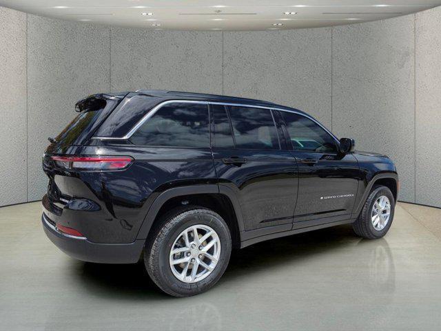 new 2026 Jeep Grand Cherokee car, priced at $38,021