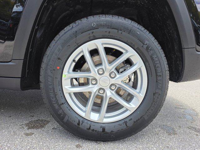 new 2026 Jeep Grand Cherokee car, priced at $38,021