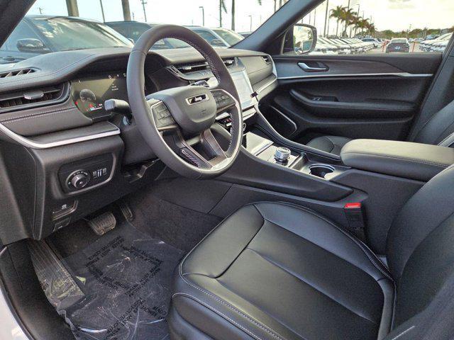 new 2026 Jeep Grand Cherokee car, priced at $43,690