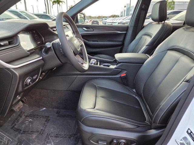 new 2026 Jeep Grand Cherokee car, priced at $43,690