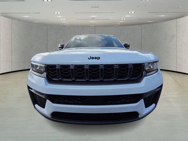 new 2026 Jeep Grand Cherokee car, priced at $43,690