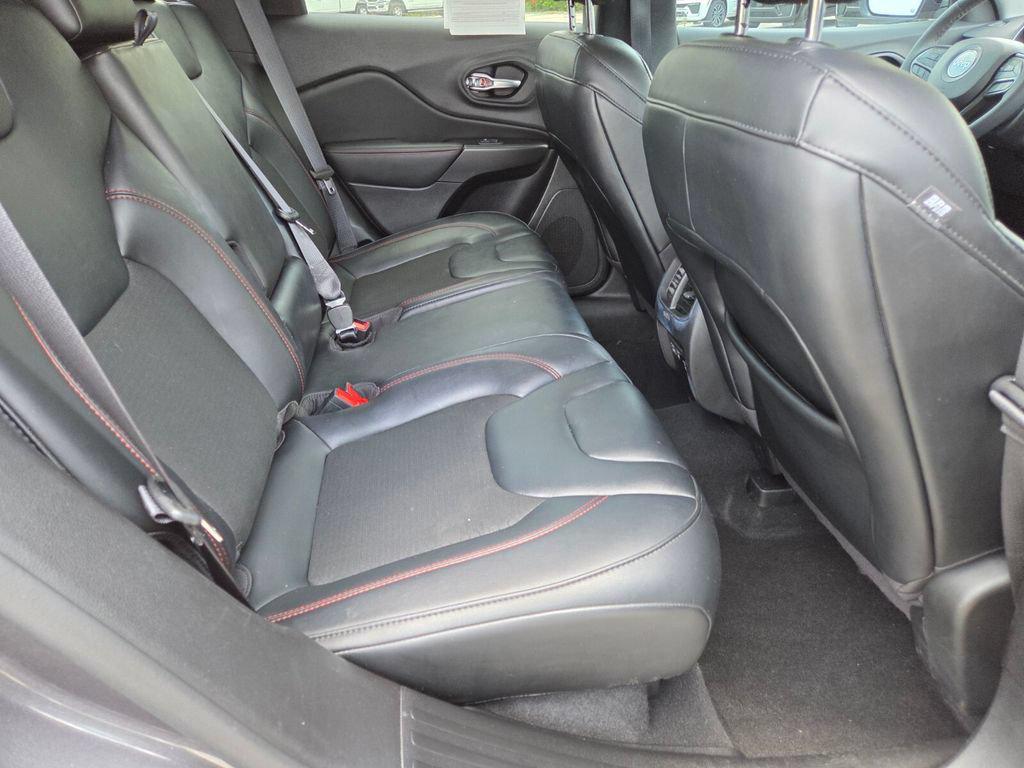used 2022 Jeep Cherokee car, priced at $23,716