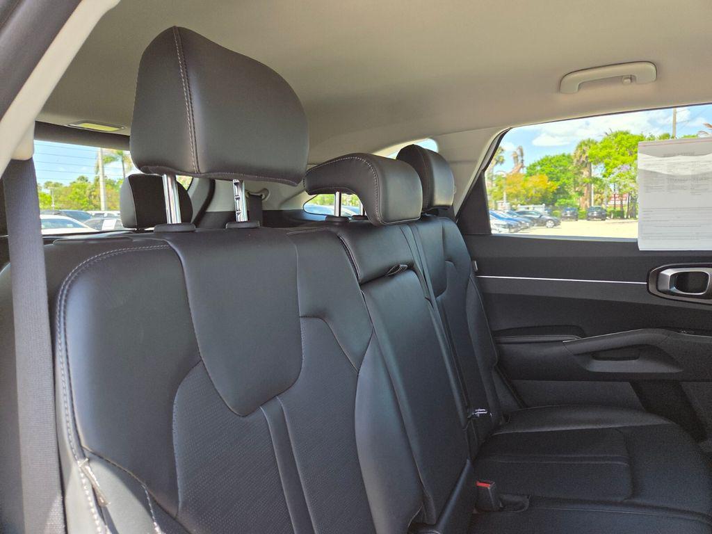 used 2024 Kia Sorento car, priced at $25,491