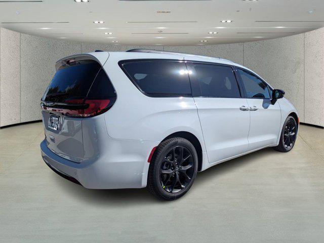 new 2026 Chrysler Pacifica car, priced at $40,712