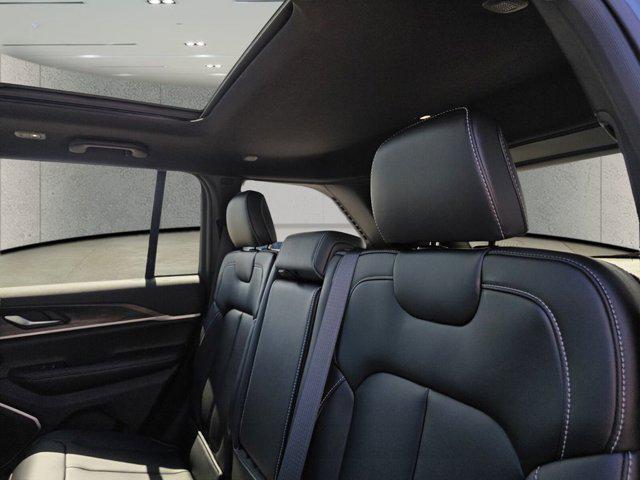 new 2026 Jeep Grand Cherokee car, priced at $39,793