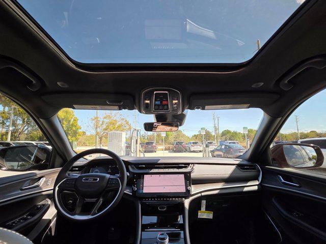 new 2026 Jeep Grand Cherokee car, priced at $39,793