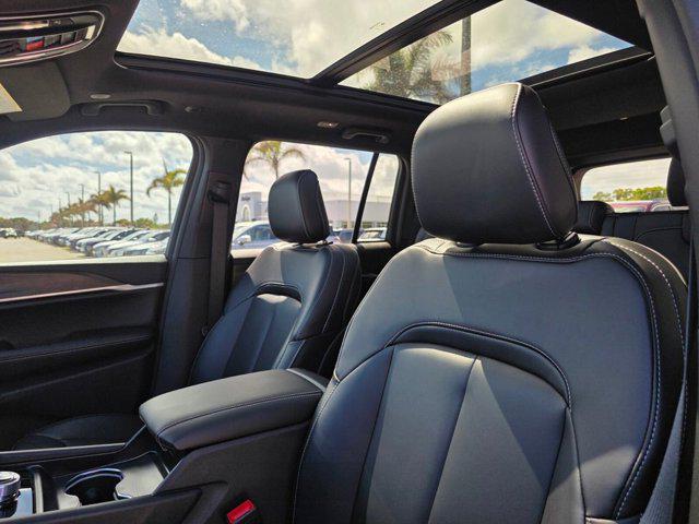 new 2026 Jeep Grand Cherokee car, priced at $39,793