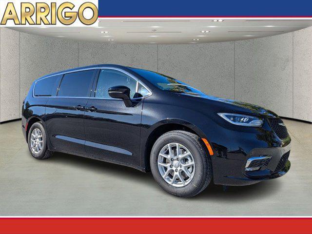 new 2026 Chrysler Pacifica car, priced at $39,192