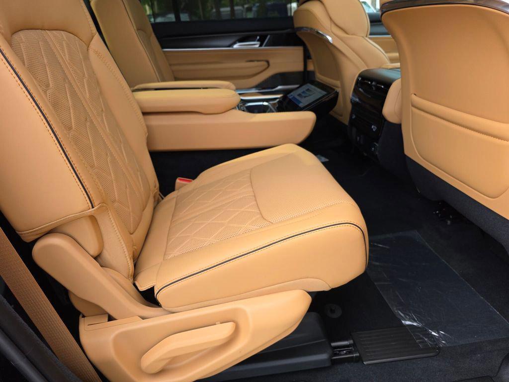 new 2026 Jeep Grand Wagoneer L car, priced at $109,280