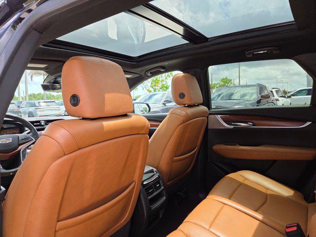 used 2020 Cadillac XT5 car, priced at $19,991