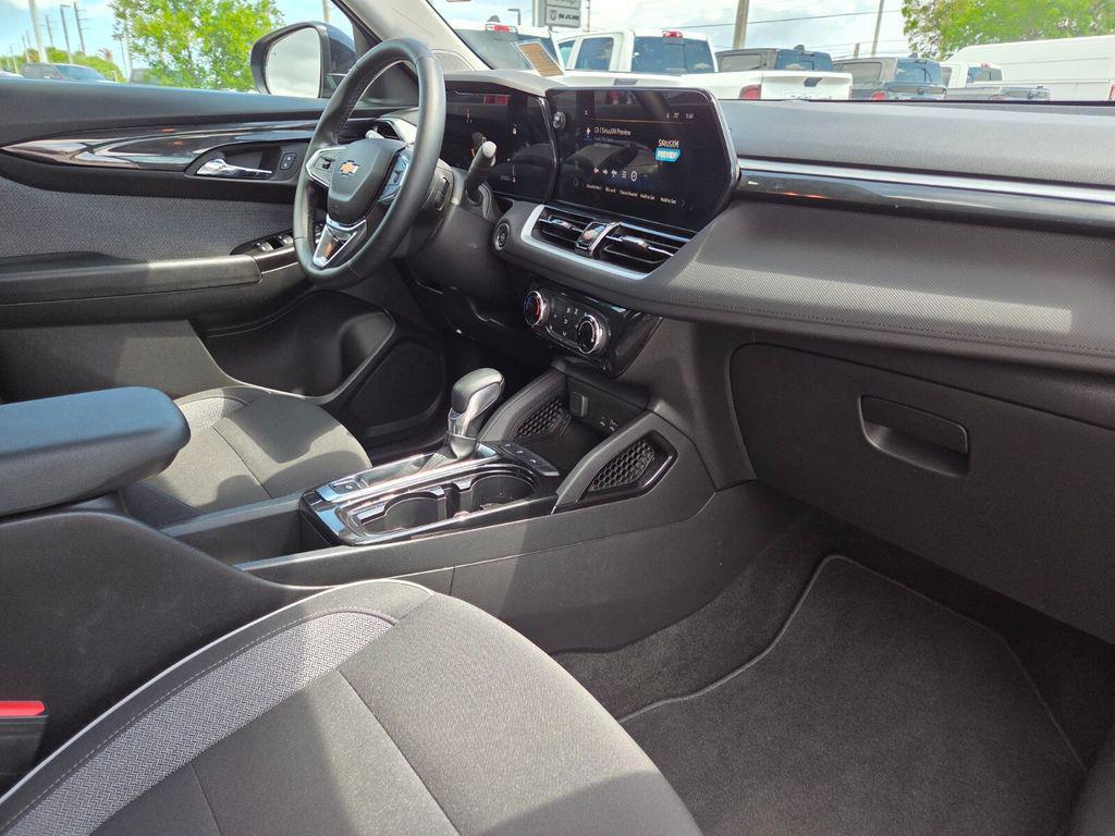 used 2024 Chevrolet TrailBlazer car, priced at $22,388