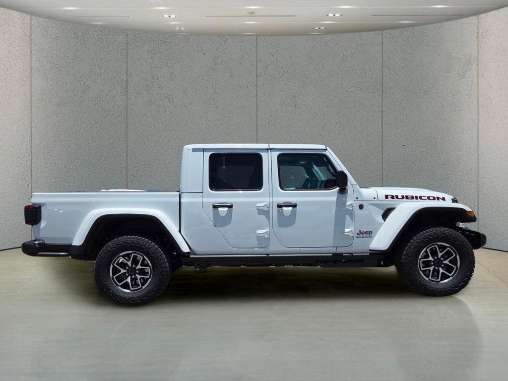 new 2026 Jeep Gladiator car, priced at $61,550