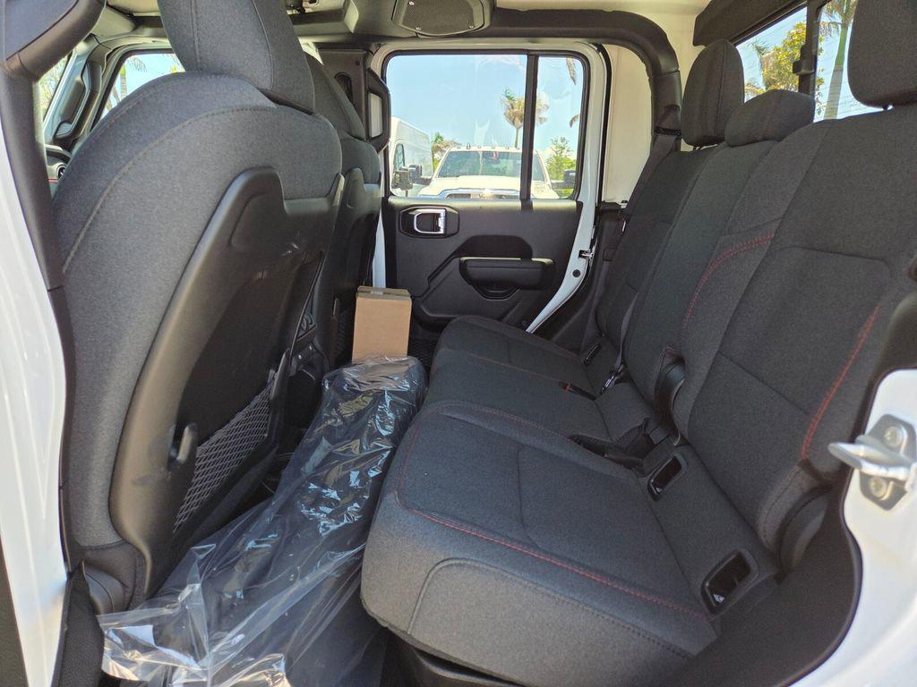 new 2026 Jeep Gladiator car, priced at $61,550