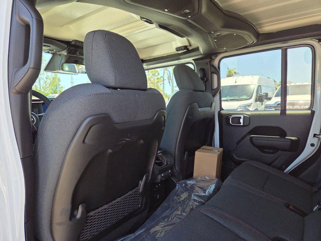 new 2026 Jeep Gladiator car, priced at $61,550
