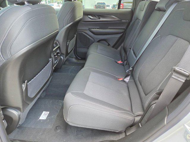new 2026 Jeep Grand Cherokee car, priced at $44,005